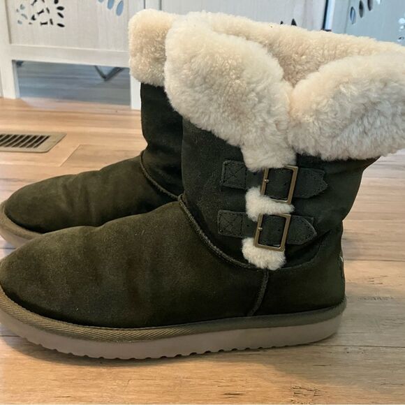 UGG Koolaburra women dark green suede fur cuff ankle boots. Pull on size 8 - Picture 1 of 7